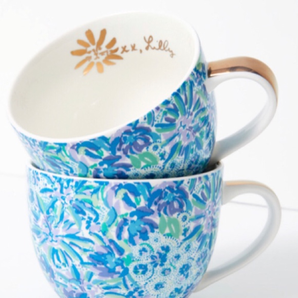 Lilly Pulitzer set if 2 ceramic mugs. Never used.